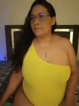Laurasofia01 online show from June 2, 1:38 am