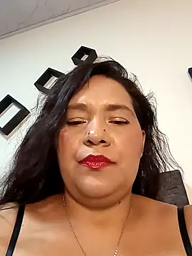 Snapshot of Laurasofia01 chatting on October 1, 4:17 am Laurasofia01 online show from October 1, 4:17 am