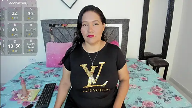 Laurasofia01 online show from October 25, 8:20 pm