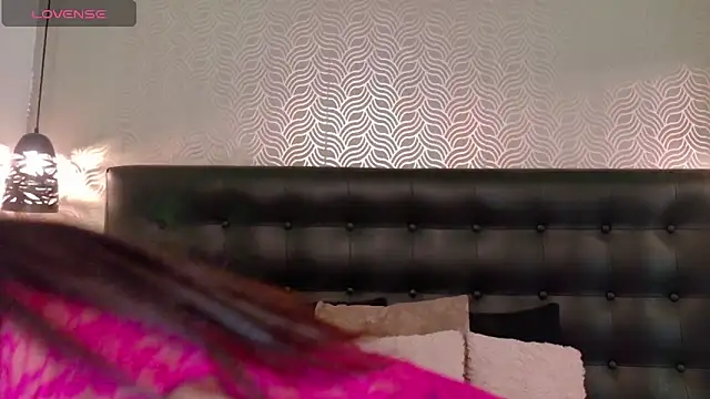 Sharonevanss  online show from November 11, 8:36 pm