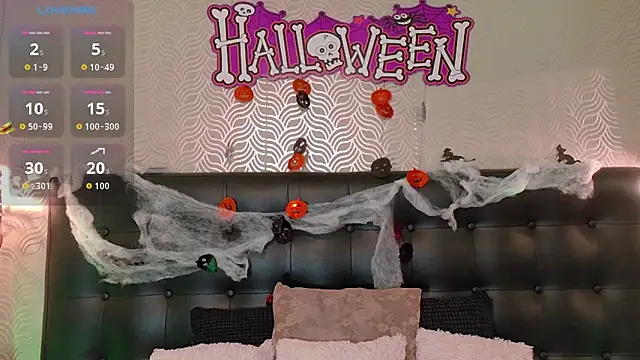 Sharonevanss  online show from October 27, 7:48 pm