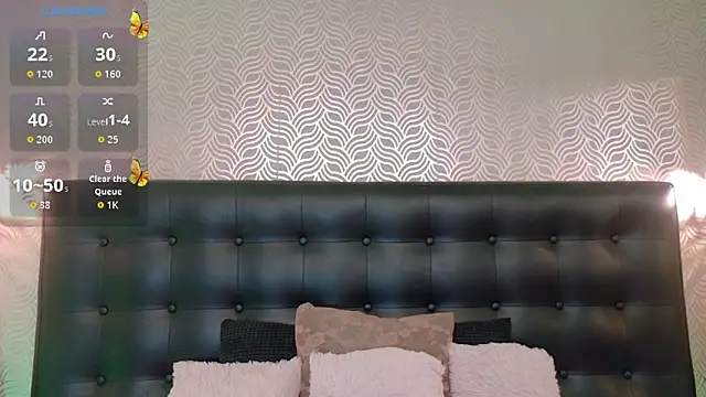 Sharonevanss  online show from December 3, 8:52 pm