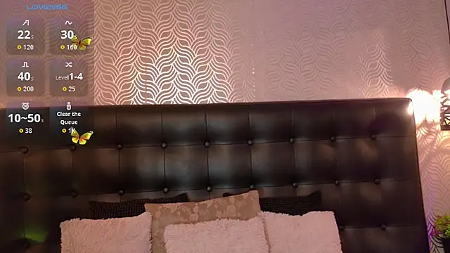 Sharonevanss  online show from September 23, 8:38 pm