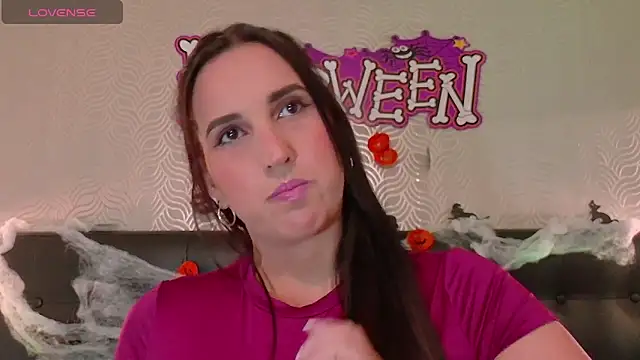 Sharonevanss  online show from October 28, 8:30 pm