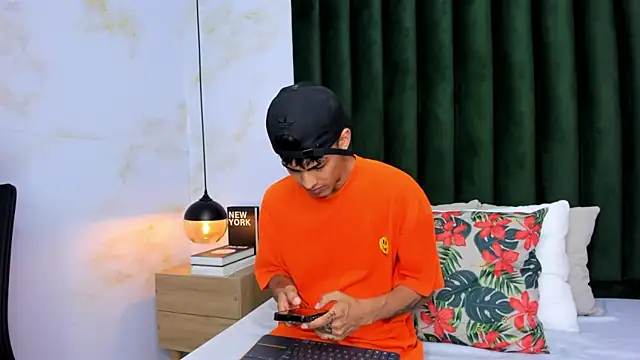 Thiago twink online show from October 21, 7:57 pm