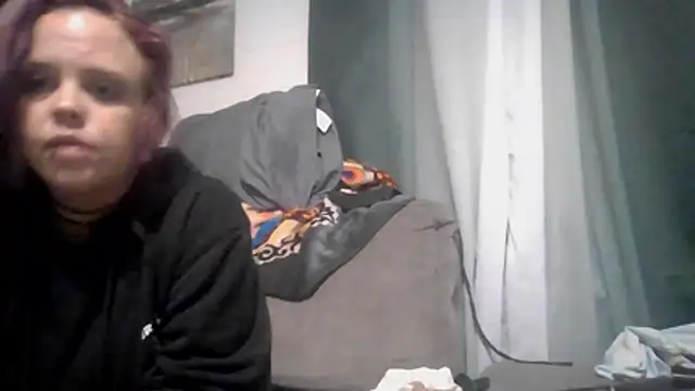 TWiSTYTheTwizted online show from June 20, 4:39 am