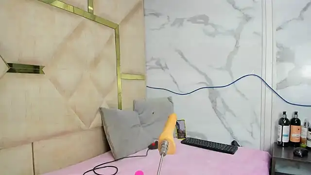 Allisonts69 online show from October 14, 3:07 am
