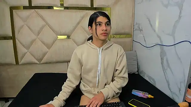 Allisonts69 online show from September 15, 10:32 pm