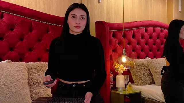 Snapshot of ZaraGold chatting on November 16, 9:19 pm ZaraGold online show from November 16, 9:19 pm