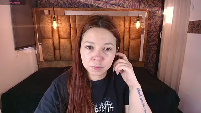 Isa Thompson   online show from March 15, 12:01 pm