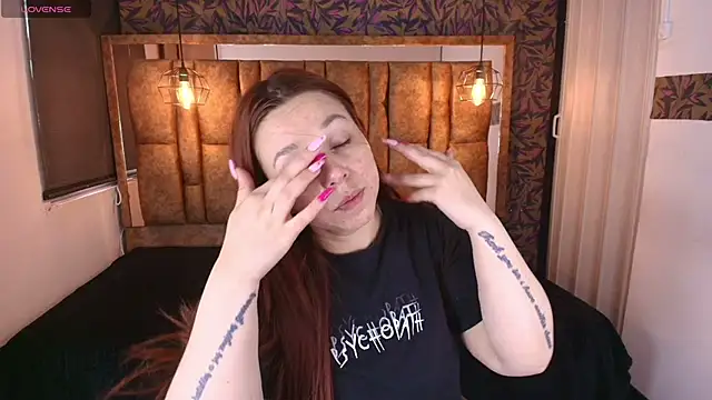 Isa Thompson   online show from April 5, 12:01 pm