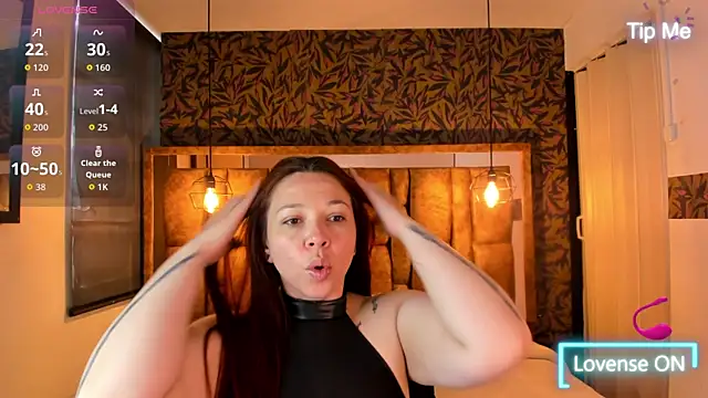 Isa Thompson   online show from November 25, 12:05 pm