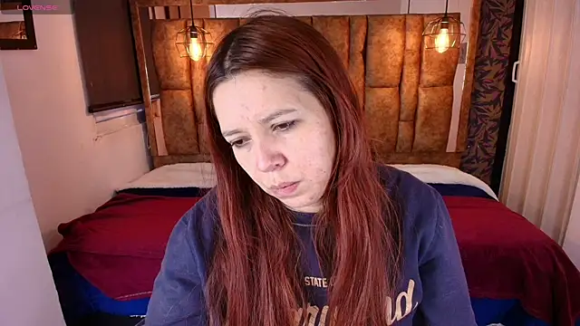 Isa Thompson   online show from April 19, 11:33 am