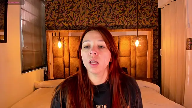 Isa Thompson   online show from October 27, 12:06 pm