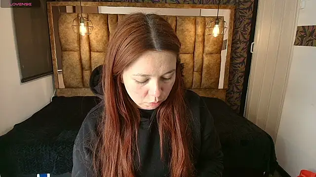 Isa Thompson   online show from March 6, 2:50 am