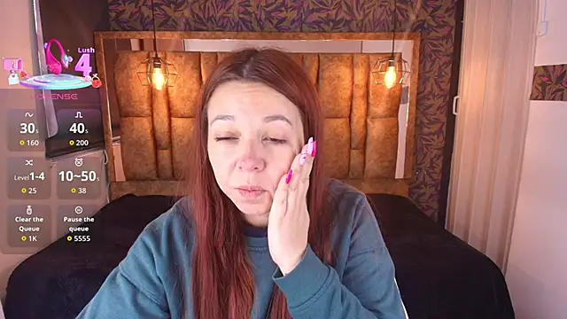 Isa Thompson   online show from April 8, 11:55 am