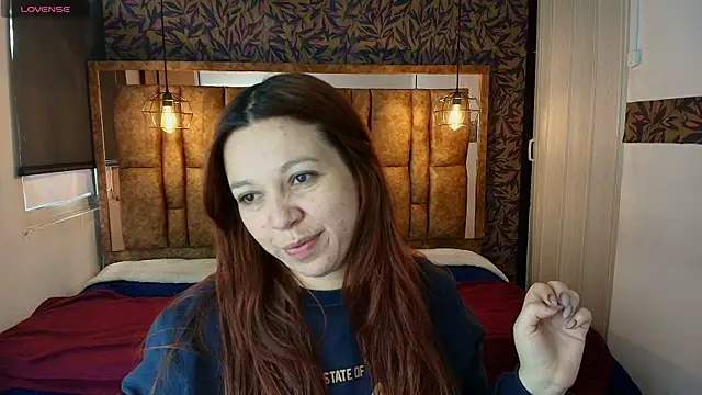 Isa Thompson   online show from May 13, 11:50 am