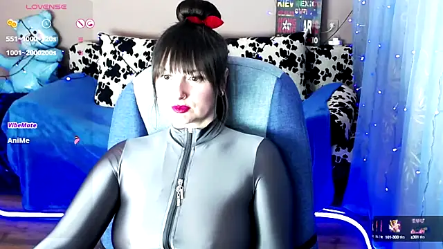 Snapshot of MilaRay chatting on December 13, 5:10 pm MilaRay online show from December 13, 5:10 pm