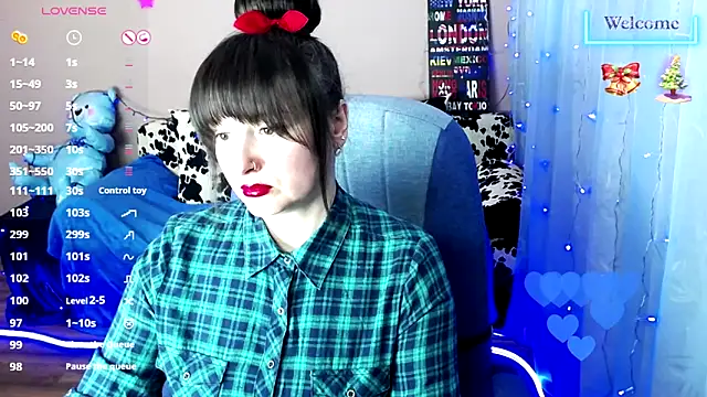 Snapshot of MilaRay chatting on February 4, 10:43 am MilaRay online show from February 4, 10:43 am