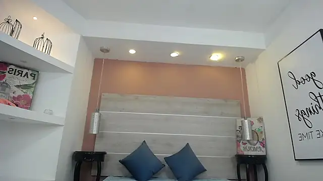 AlexandraCambell online show from November 25, 12:05 pm