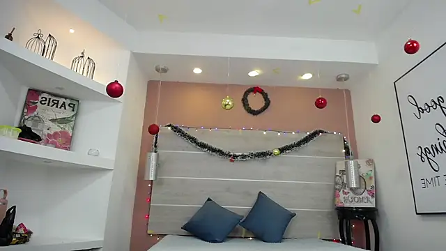 AlexandraCambell online show from December 16, 1:26 pm