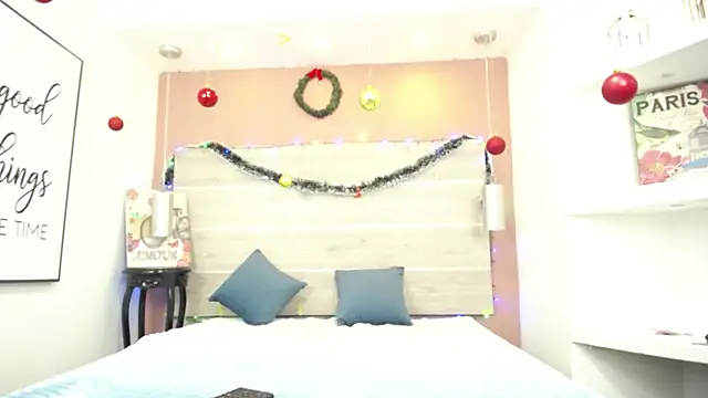 AlexandraCambell online show from December 14, 9:04 am