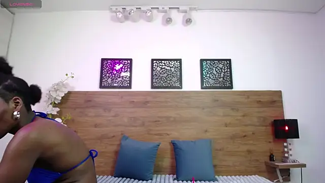 AlexandraCambell online show from February 13, 8:36 am