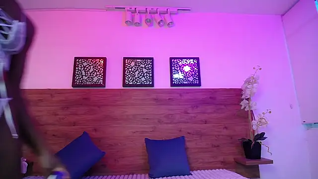 AlexandraCambell online show from October 2, 7:28 pm