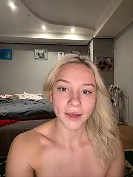 Snapshot of JennaOluretn chatting on October 19, 1:14 pm JennaOluretn online show from October 19, 1:14 pm