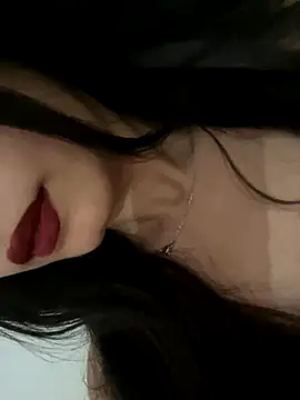 yaraline online show from October 30, 8:39 pm