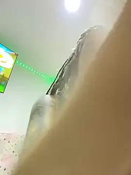 karla-thomsom10 online show from April 15, 6:34 pm