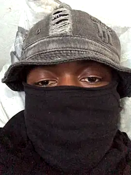 Snapshot of lawreyee chatting on November 17, 6:28 am lawreyee online show from November 17, 6:28 am