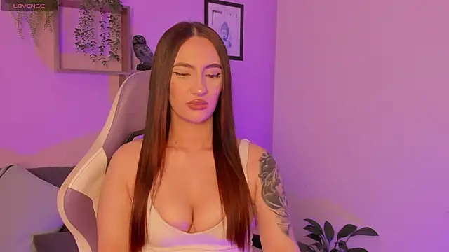  CELESTE MOORE online show from October 24, 10:42 pm