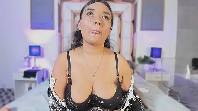 scarlet dh online show from December 4, 8:24 am