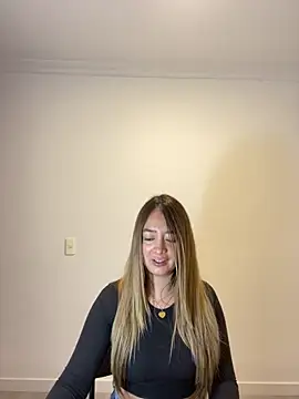 Snapshot of Zara_Ross chatting on October 29, 12:37 pm Zara Ross online show from October 29, 12:37 pm