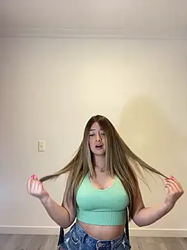 Snapshot of Zara_Ross chatting on October 26, 9:48 pm Zara Ross online show from October 26, 9:48 pm