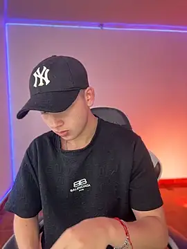 Casper   kyy online show from April 4, 8:26 pm