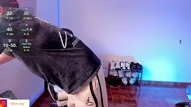 Snapshot of Casper___kyy chatting on February 11, 6:19 pm Casper kyy online show from February 11, 6:19 pm