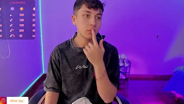 Snapshot of Casper___kyy chatting on December 16, 7:07 pm Casper kyy online show from December 16, 7:07 pm