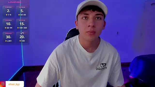 Snapshot of Casper___kyy chatting on December 2, 3:25 pm Casper kyy online show from December 2, 3:25 pm