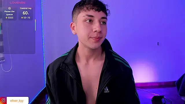 Snapshot of Casper___kyy chatting on February 19, 7:44 pm Casper kyy online show from February 19, 7:44 pm