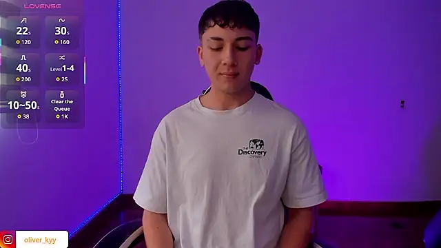 Snapshot of Casper___kyy chatting on January 14, 6:33 pm Casper kyy online show from January 14, 6:33 pm