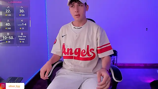 Snapshot of Casper___kyy chatting on February 15, 6:07 pm Casper kyy online show from February 15, 6:07 pm