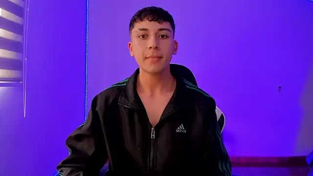 Snapshot of Casper___kyy chatting on January 11, 8:16 pm Casper kyy online show from January 11, 8:16 pm