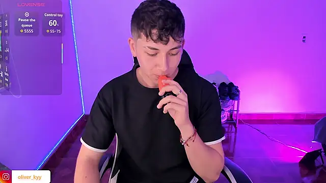 Snapshot of Casper___kyy chatting on February 16, 10:29 pm Casper kyy online show from February 16, 10:29 pm