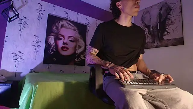 felix  star online show from October 14, 7:58 pm