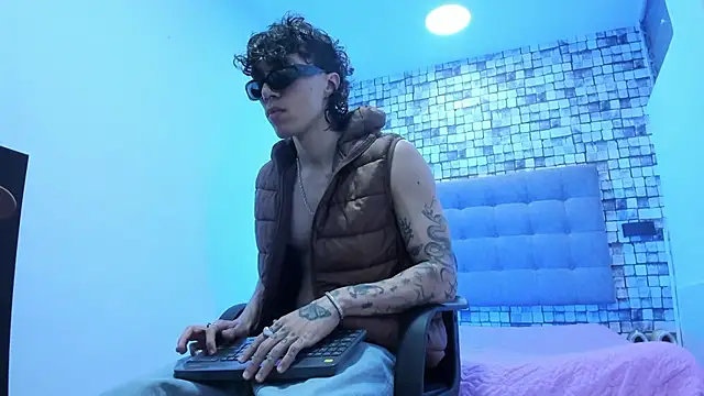 felix  star online show from September 24, 7:42 pm