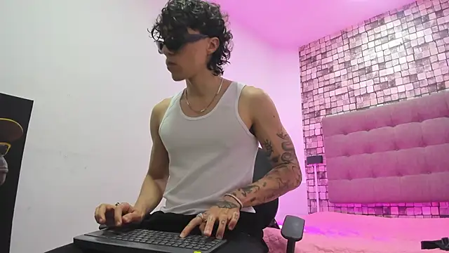 felix  star online show from September 16, 7:37 pm