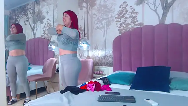 CorineRay online show from November 25, 3:45 pm