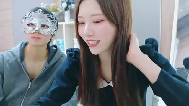 Reto-sama online show from November 4, 1:04 pm